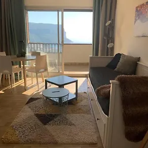 Renove Avec Vue Magique Cassis
